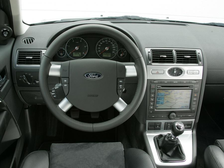  Ford Mondeo Hatchback 2004 года  (фото 2 из 17)